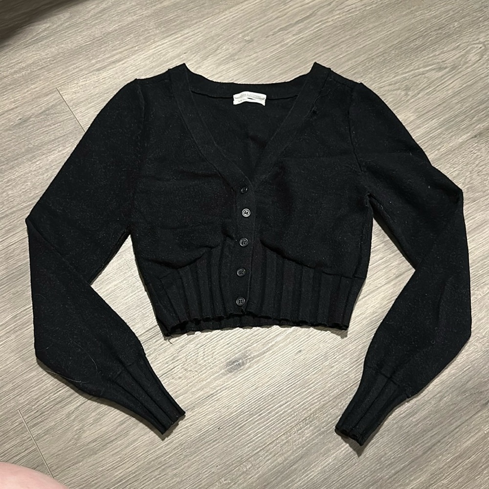 Bottom up fitted vneck crop
